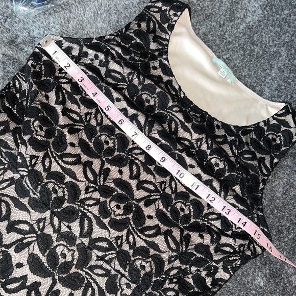 SOPANO BLACK LACE AND NUDE DRESS SIZE M - Picture 11 of 11